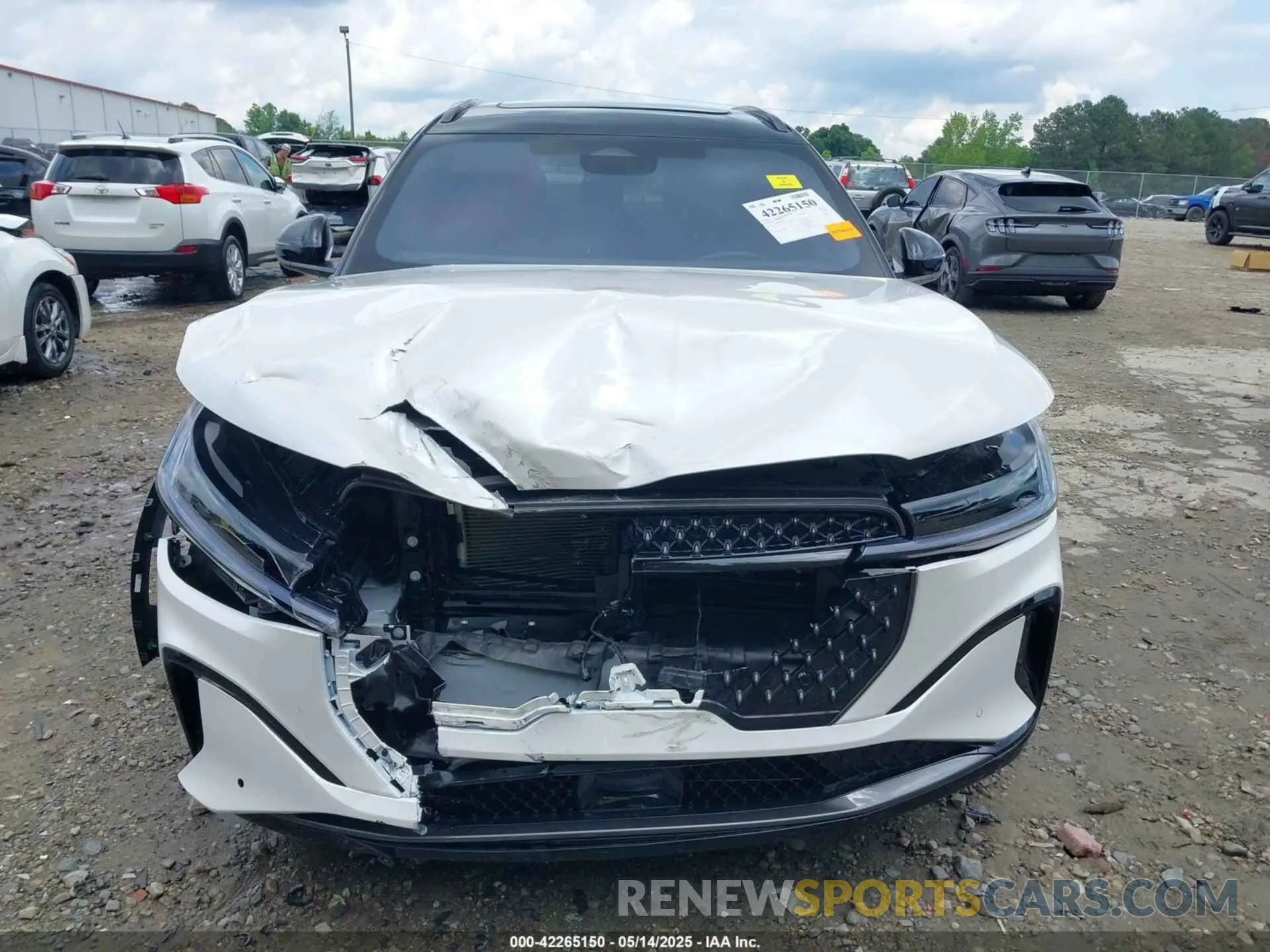 13 fotografías del automóvil dañado 5LMPJ8KA2SJ920945 LINCOLN NAUTILUS 2025