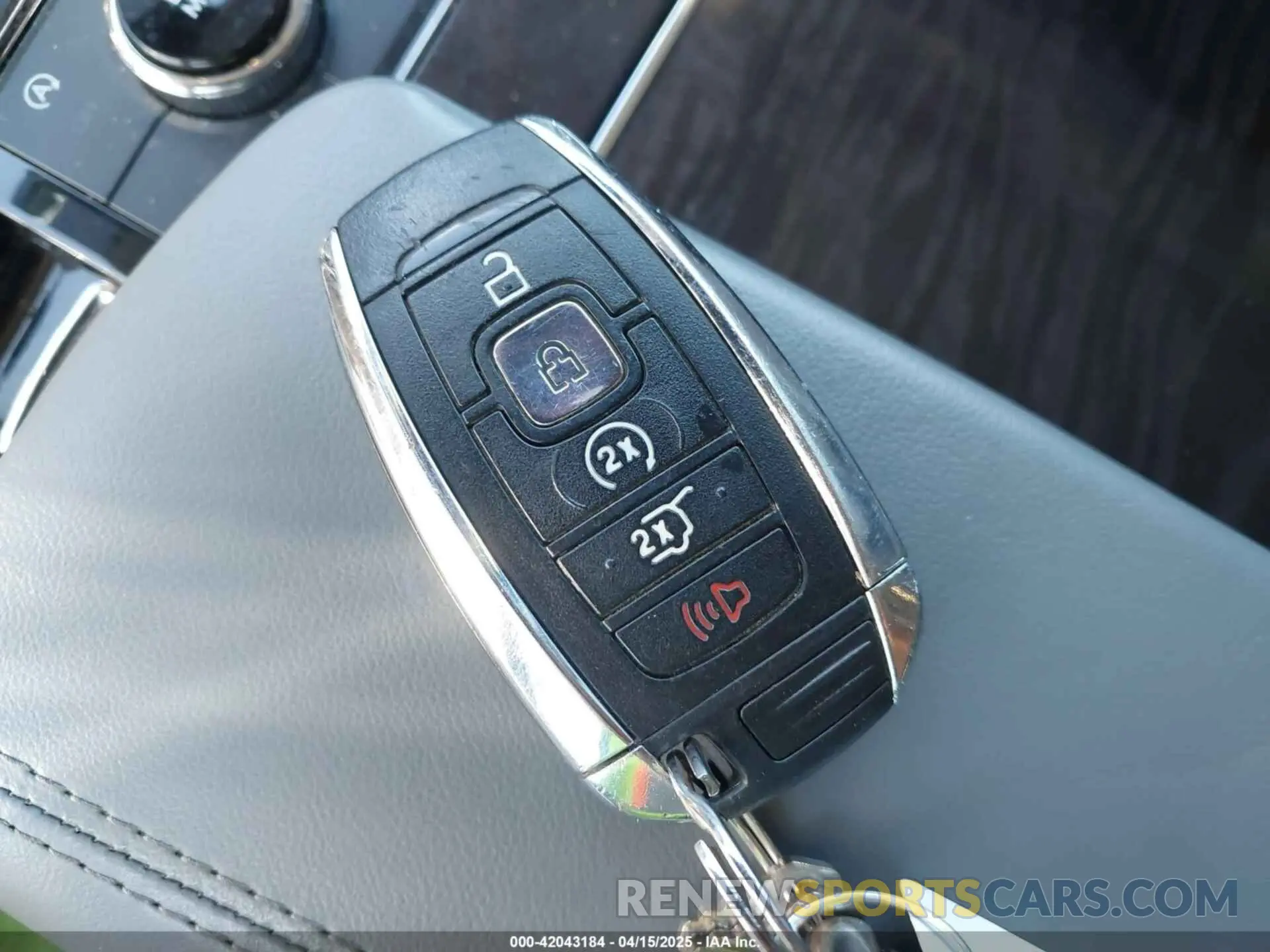 11 fotografías del automóvil dañado 5LMJJ2LT0KEL01580 LINCOLN NAVIGATOR 2019