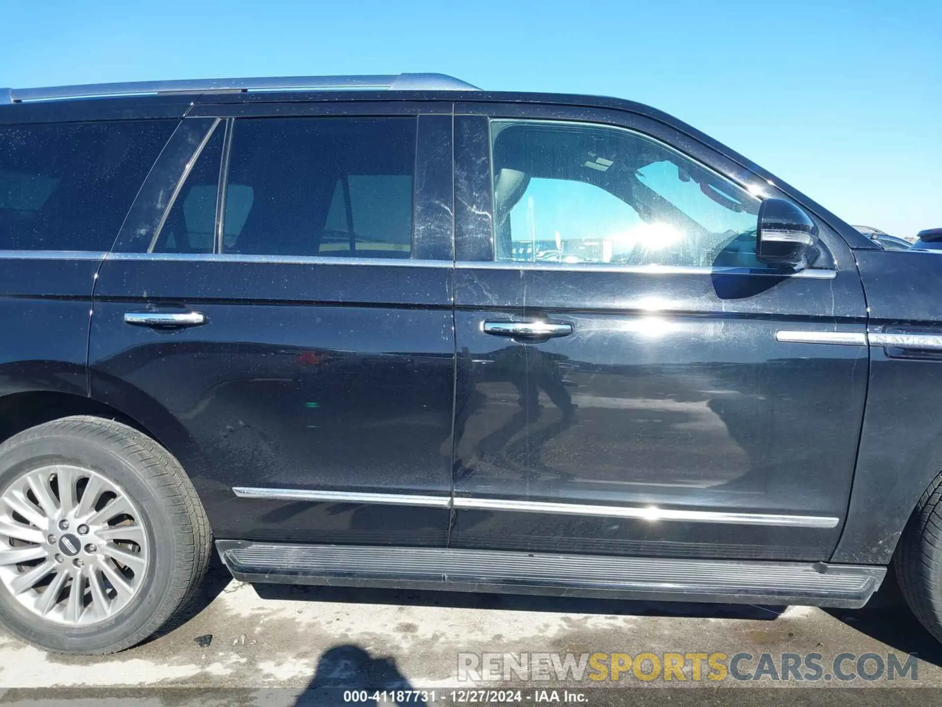 14 fotografías del automóvil dañado 5LMJJ2NT1KEL06946 LINCOLN NAVIGATOR 2019