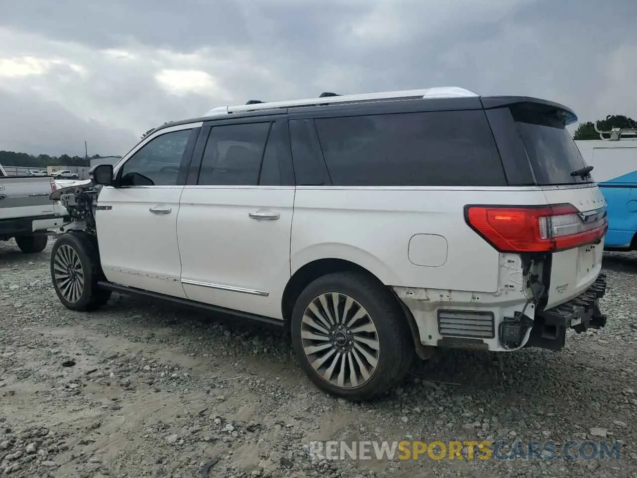 2 fotografías del automóvil dañado 5LMJJ3LT9KEL23311 LINCOLN NAVIGATOR 2019