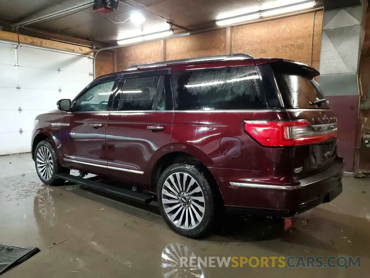 2 fotografías del automóvil dañado 5LMJJ2LT3LEL00232 LINCOLN NAVIGATOR 2020