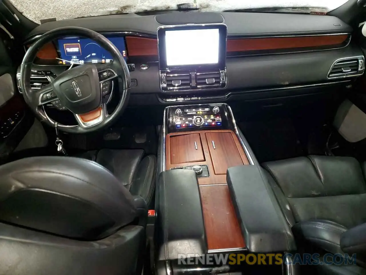 8 fotografías del automóvil dañado 5LMJJ2LT3LEL00232 LINCOLN NAVIGATOR 2020