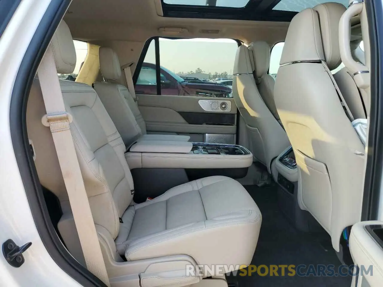 11 fotografías del automóvil dañado 5LMJJ2LT6LEL21396 LINCOLN NAVIGATOR 2020