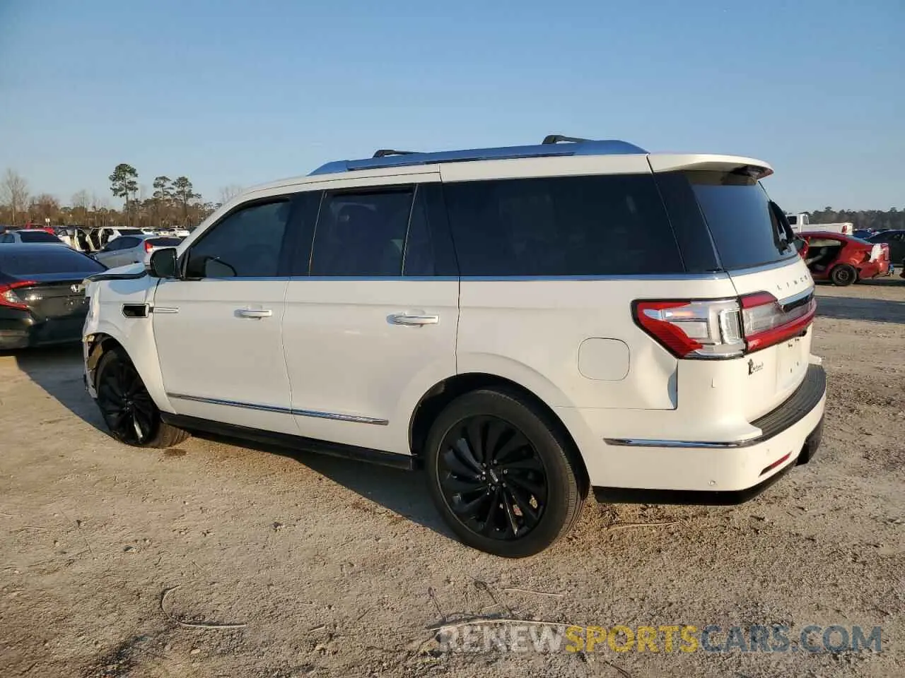 2 fotografías del automóvil dañado 5LMJJ2LT6LEL21396 LINCOLN NAVIGATOR 2020