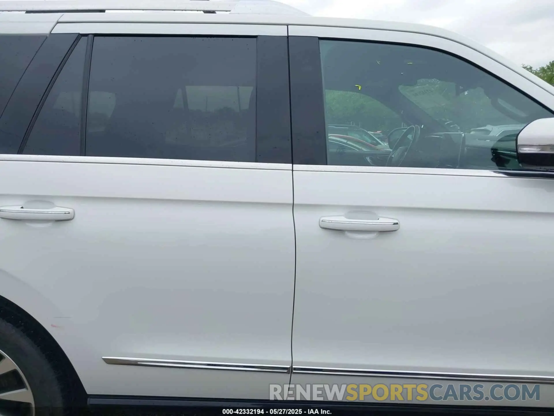 14 fotografías del automóvil dañado 5LMJJ2LT7LEL22136 LINCOLN NAVIGATOR 2020