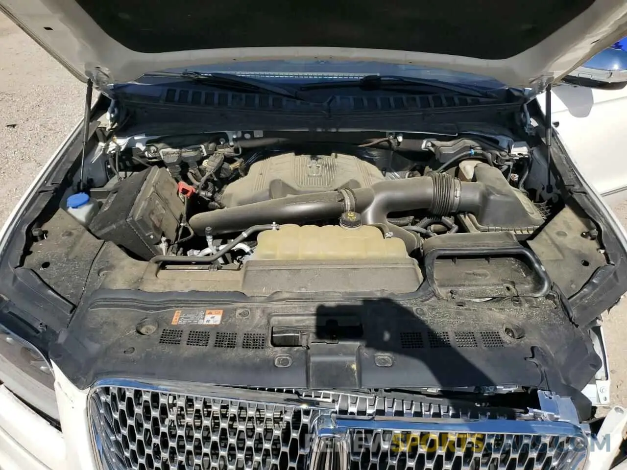 12 fotografías del automóvil dañado 5LMJJ2TT4LEL00935 LINCOLN NAVIGATOR 2020
