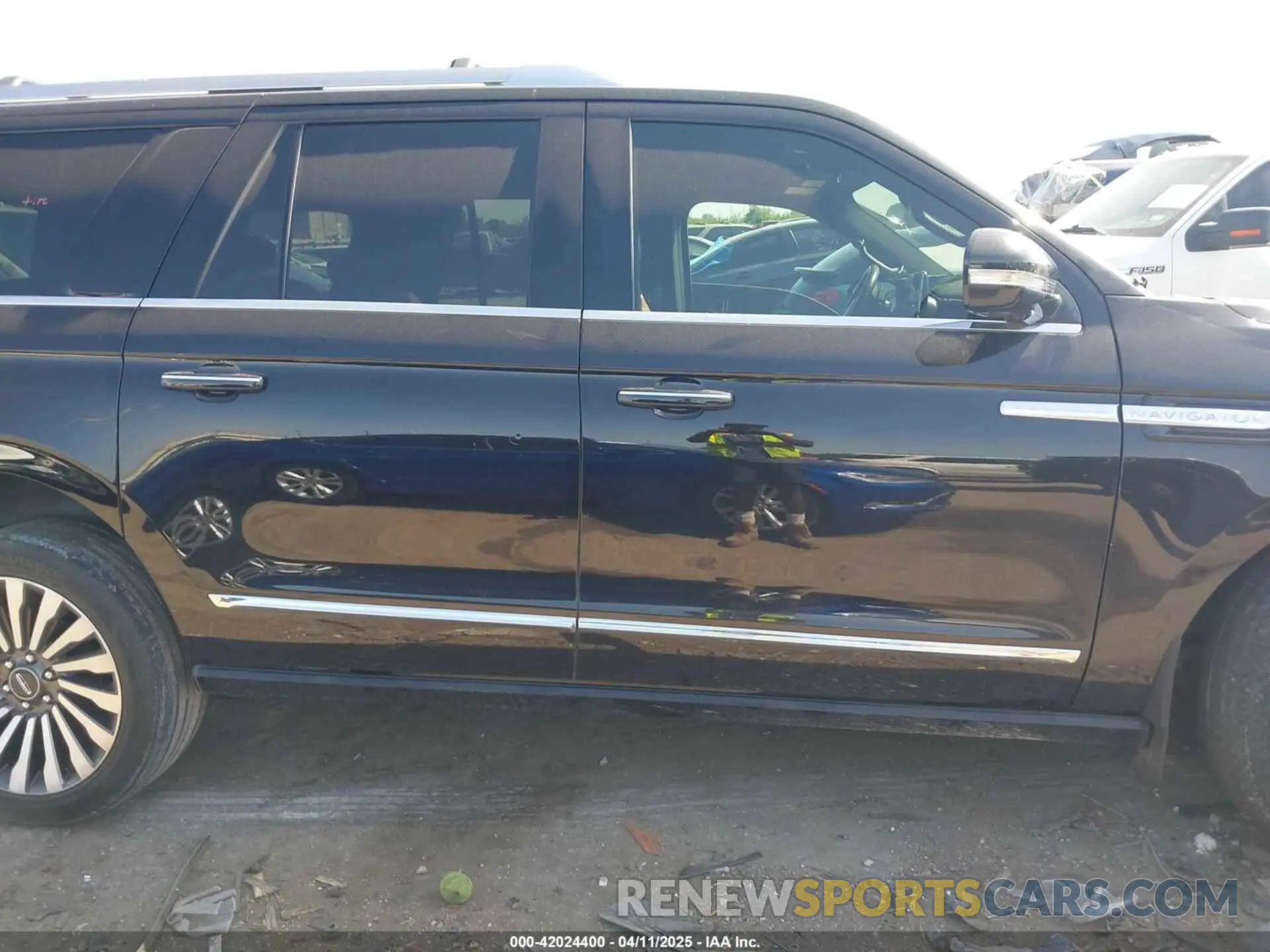 14 fotografías del automóvil dañado 5LMJJ3LT1LEL08545 LINCOLN NAVIGATOR 2020