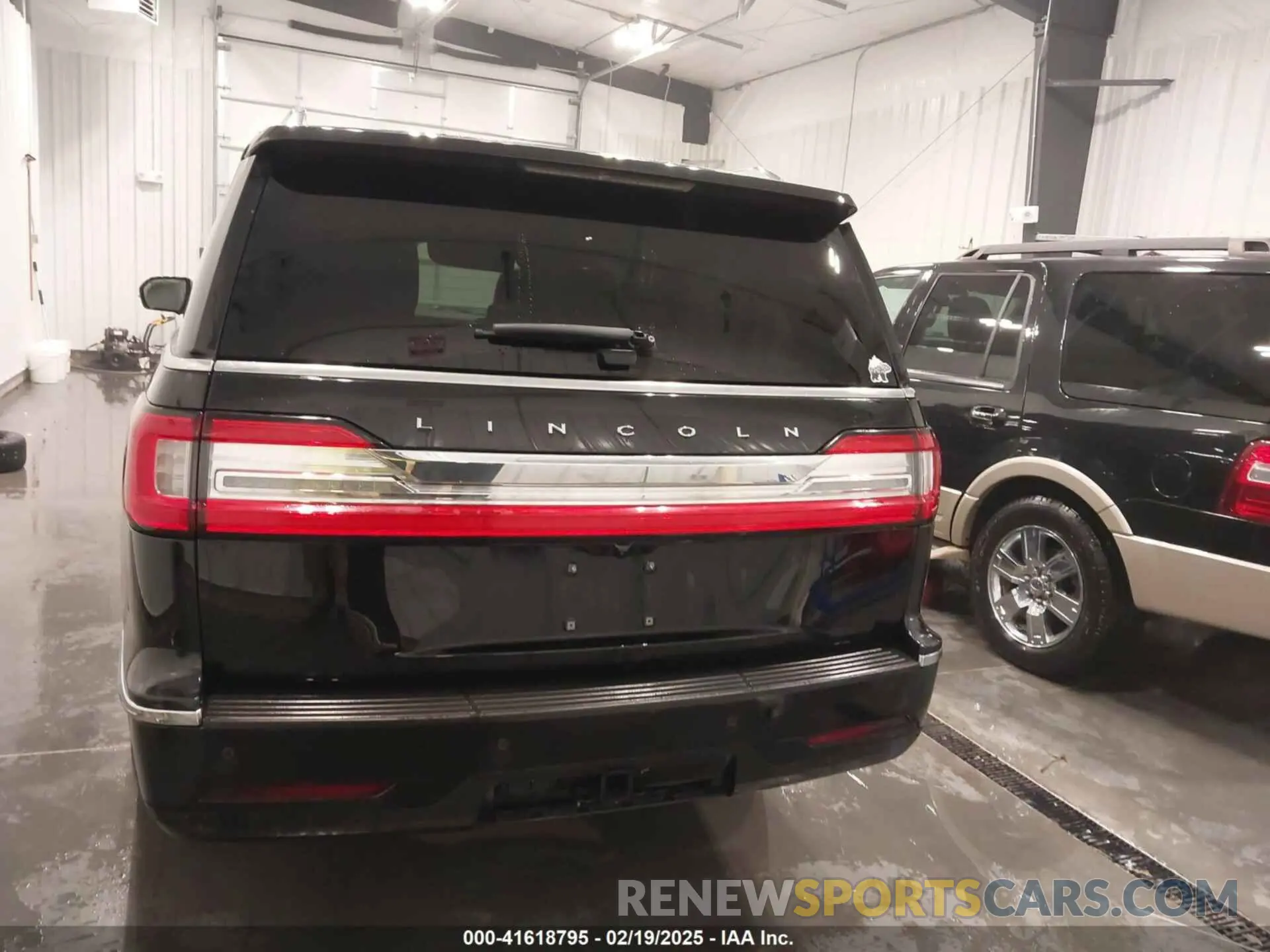 16 fotografías del automóvil dañado 5LMJJ3LT3LEL18476 LINCOLN NAVIGATOR 2020