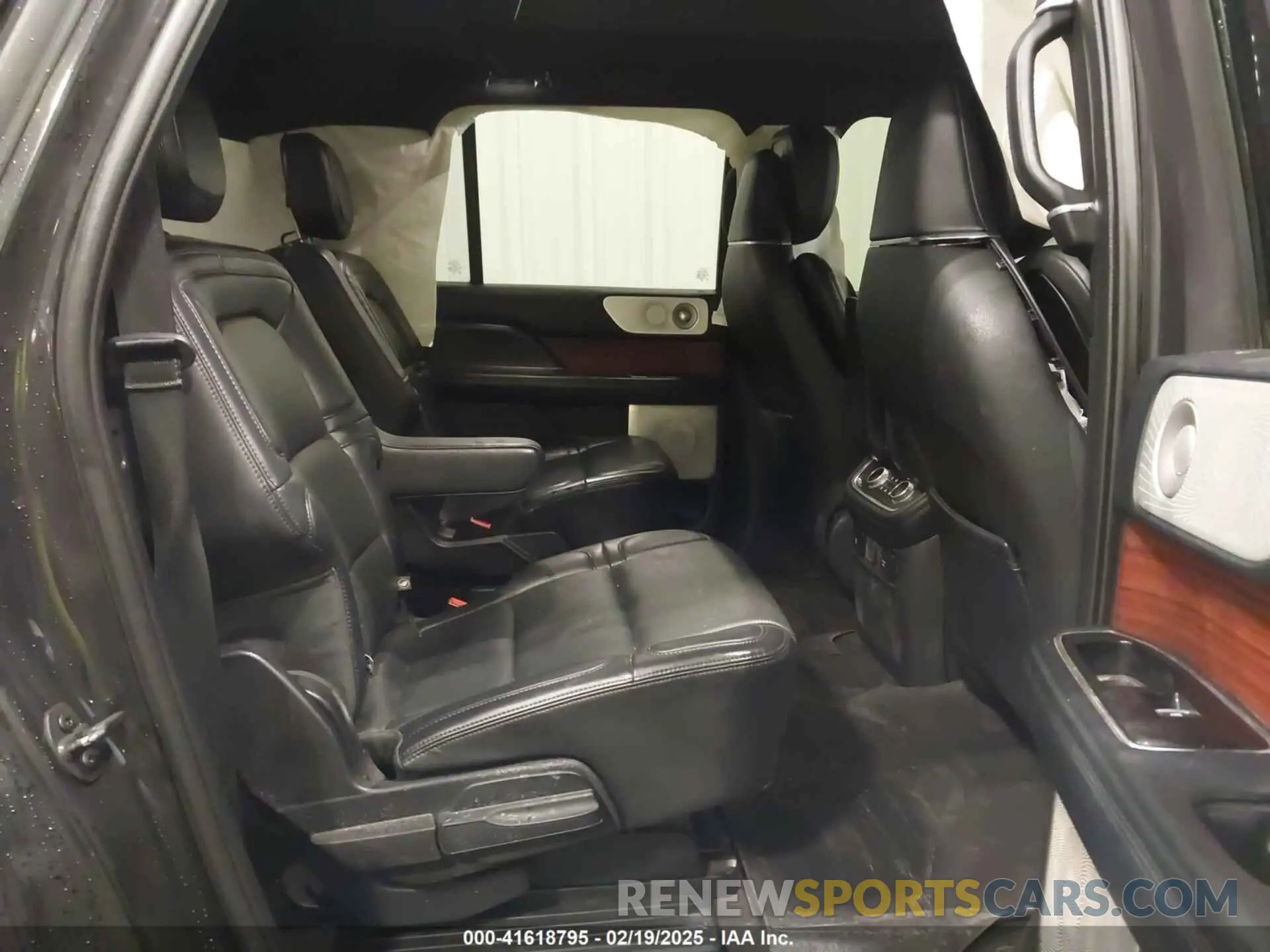 8 fotografías del automóvil dañado 5LMJJ3LT3LEL18476 LINCOLN NAVIGATOR 2020
