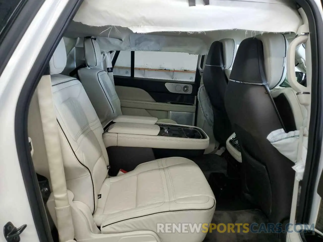 11 fotografías del automóvil dañado 5LMJJ3TT5LEL23937 LINCOLN NAVIGATOR 2020