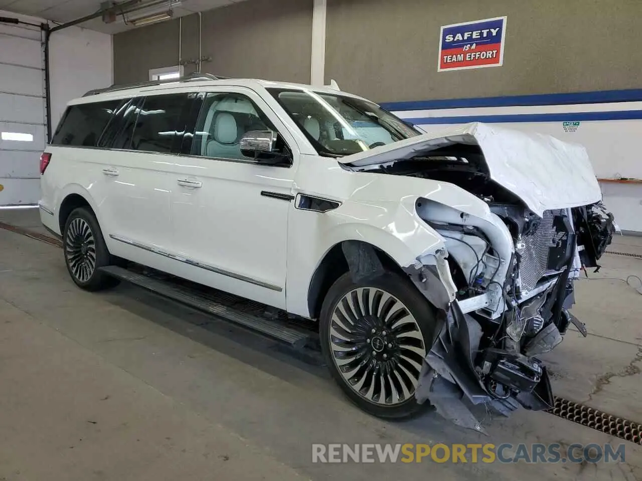 4 fotografías del automóvil dañado 5LMJJ3TT5LEL23937 LINCOLN NAVIGATOR 2020