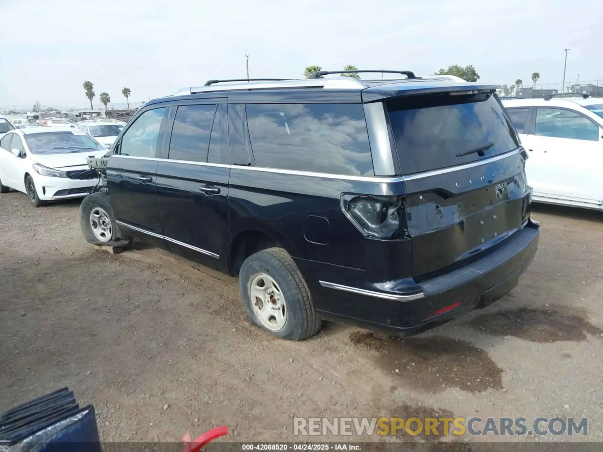 3 fotografías del automóvil dañado 5LMJJ3TT6LEL09528 LINCOLN NAVIGATOR 2020