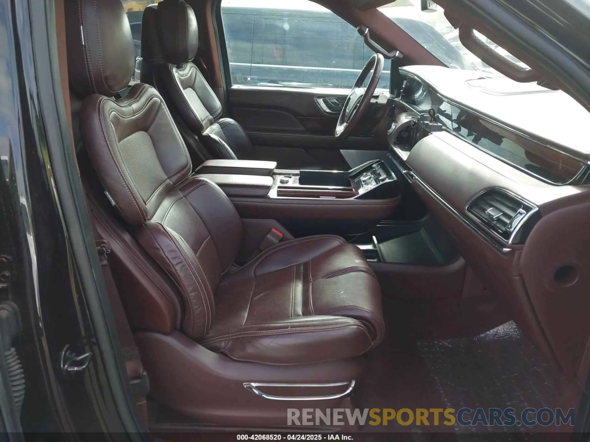 5 fotografías del automóvil dañado 5LMJJ3TT6LEL09528 LINCOLN NAVIGATOR 2020