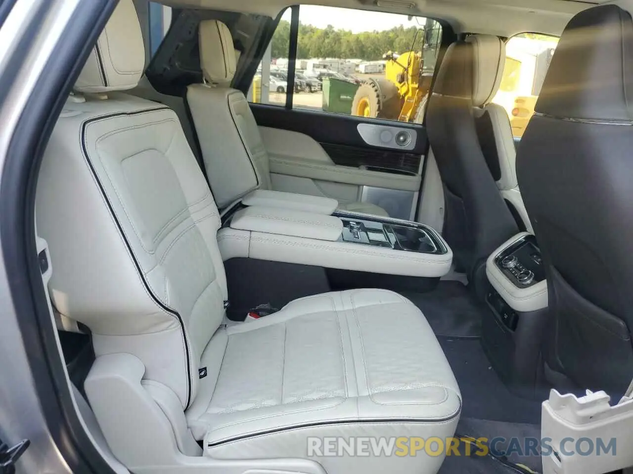 11 fotografías del automóvil dañado 5LMJJ2TT1MEL08380 LINCOLN NAVIGATOR 2021