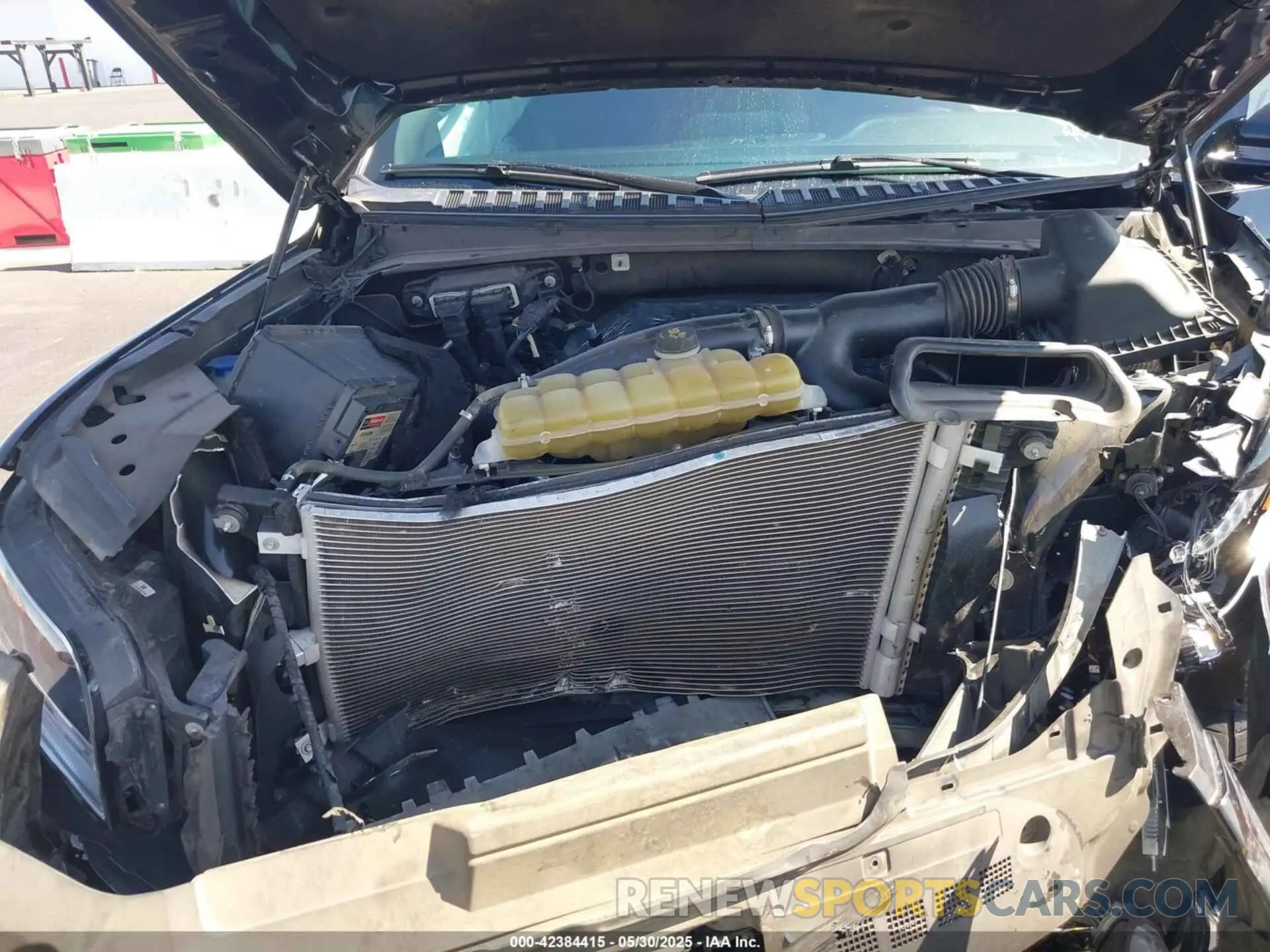 10 fotografías del automóvil dañado 5LMJJ3MT2MEL10966 LINCOLN NAVIGATOR 2021