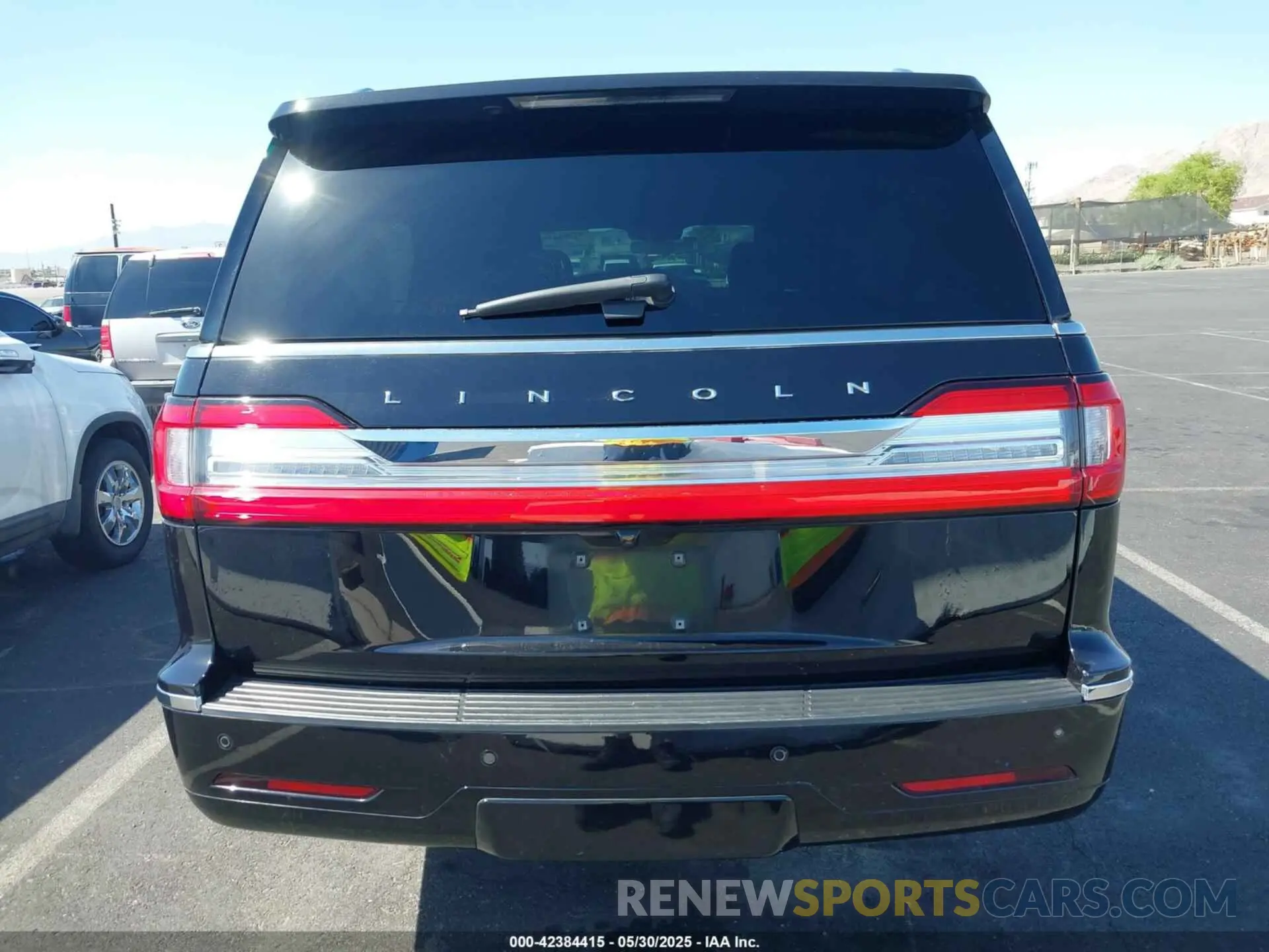 16 fotografías del automóvil dañado 5LMJJ3MT2MEL10966 LINCOLN NAVIGATOR 2021