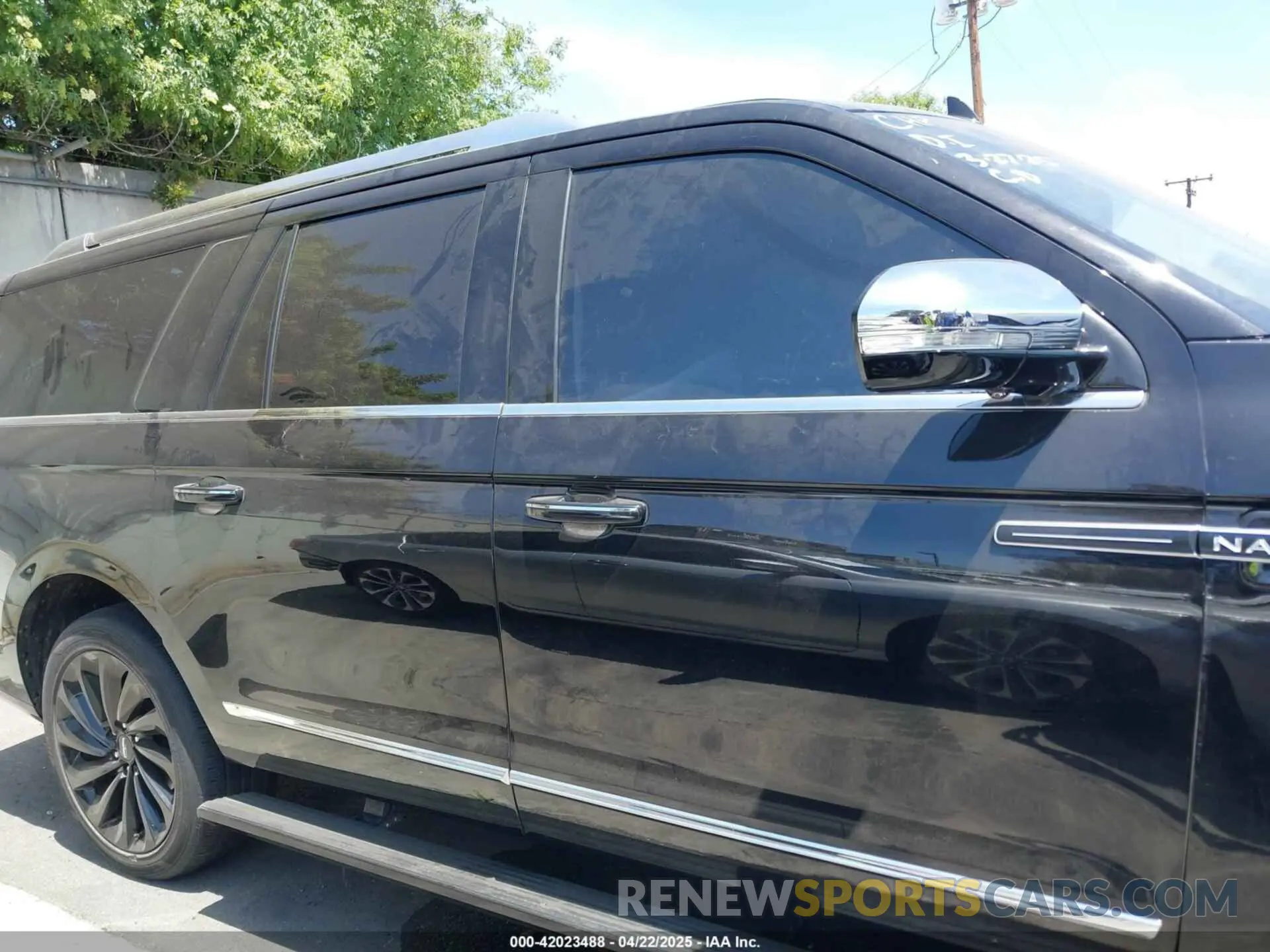 13 fotografías del automóvil dañado 5LMJJ3TTXMEL02695 LINCOLN NAVIGATOR 2021