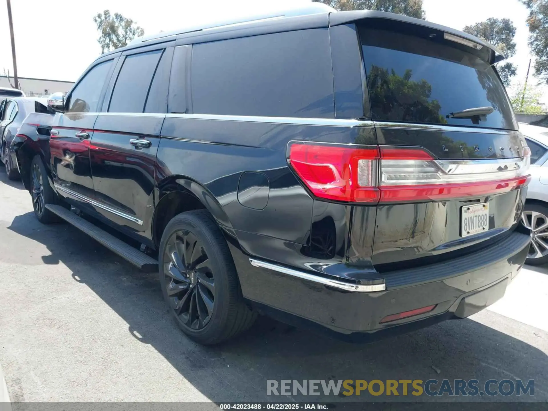 3 fotografías del automóvil dañado 5LMJJ3TTXMEL02695 LINCOLN NAVIGATOR 2021