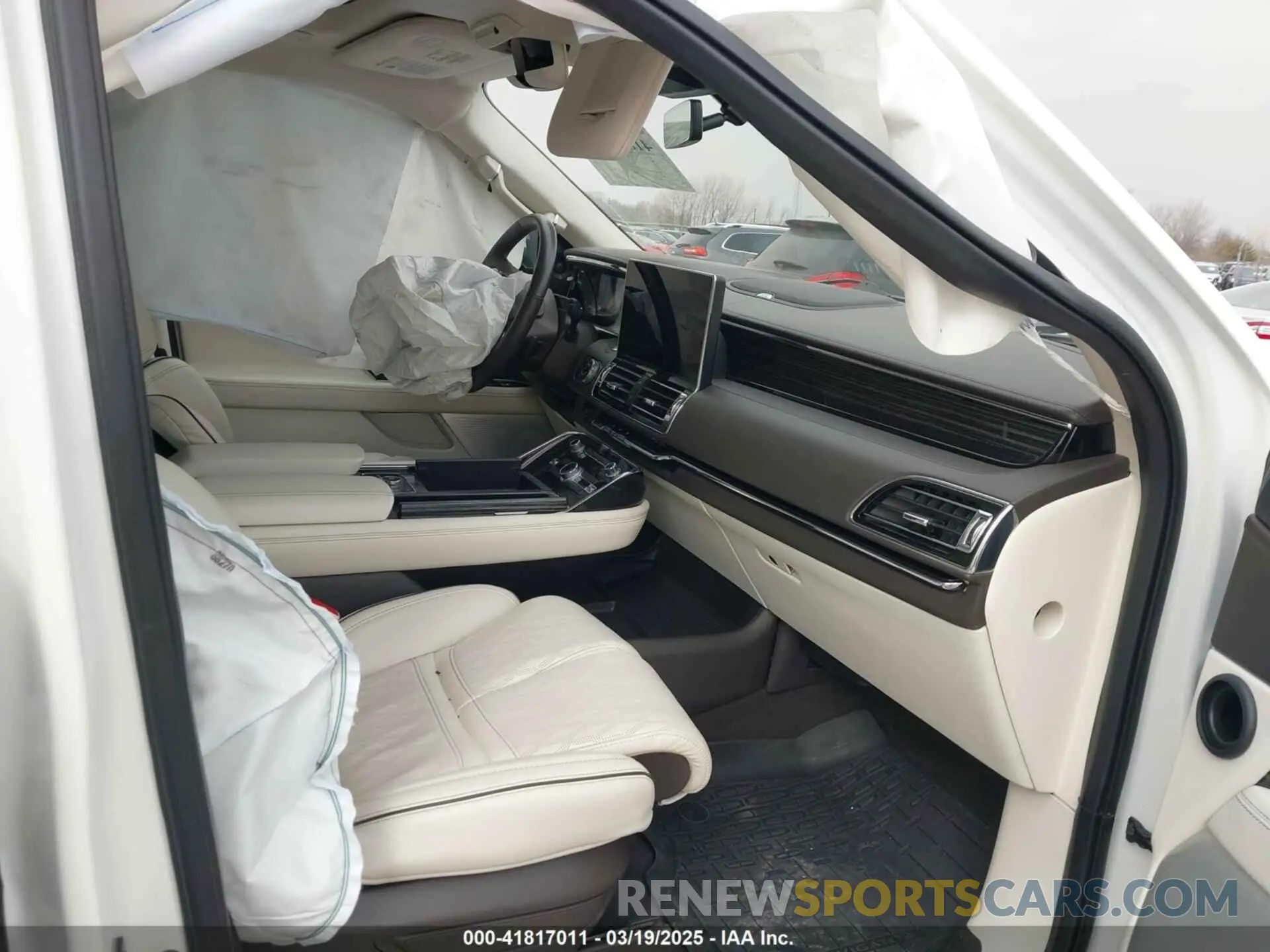 5 fotografías del automóvil dañado 5LMJJ2TT7NEL03931 LINCOLN NAVIGATOR 2022