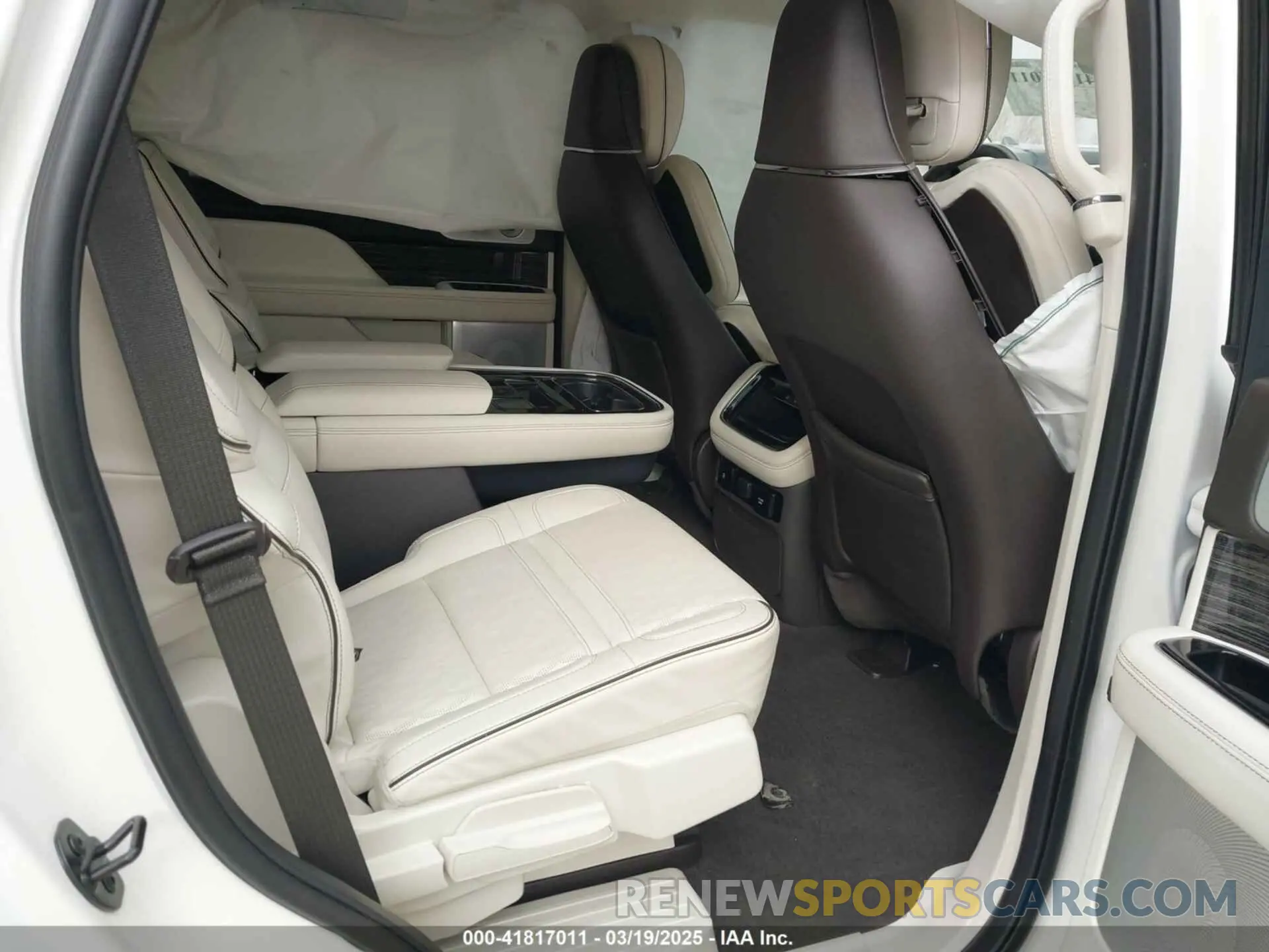 8 fotografías del automóvil dañado 5LMJJ2TT7NEL03931 LINCOLN NAVIGATOR 2022