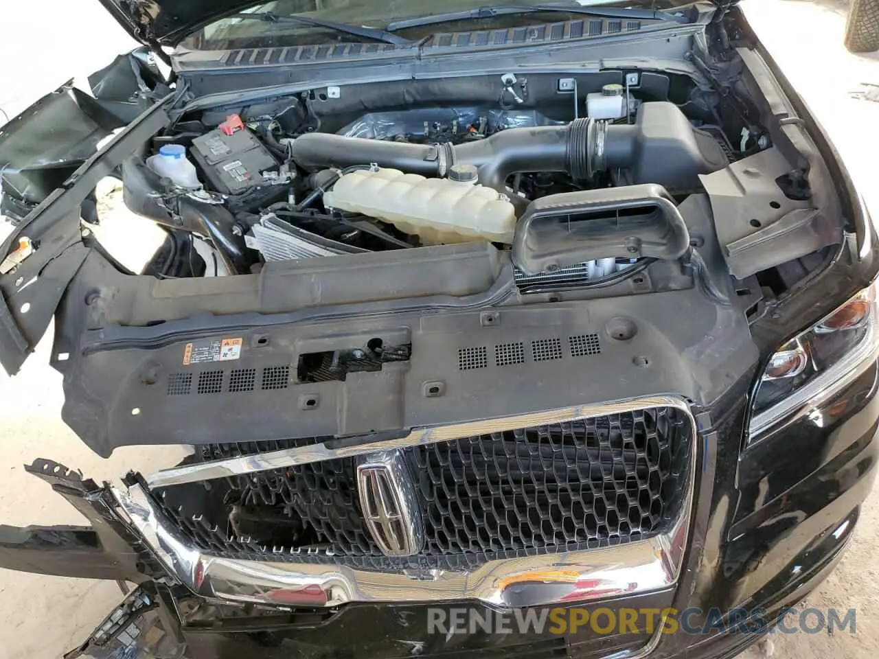 12 fotografías del automóvil dañado 5LMJJ3LT4NEL04511 LINCOLN NAVIGATOR 2022