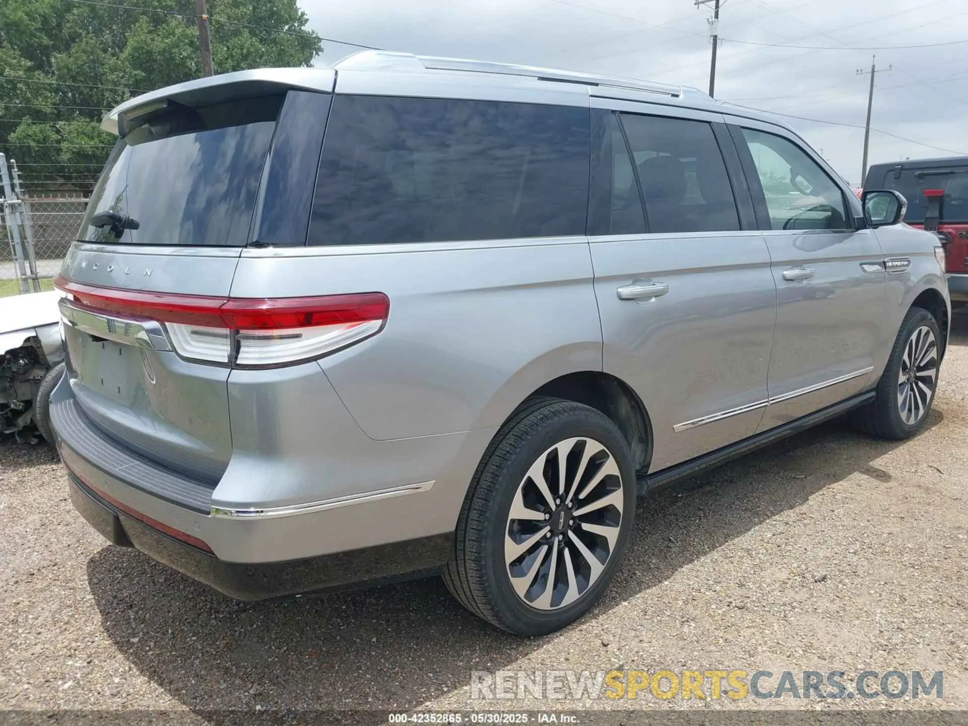 4 fotografías del automóvil dañado 5LMJJ2KG8PEL05663 LINCOLN NAVIGATOR 2023