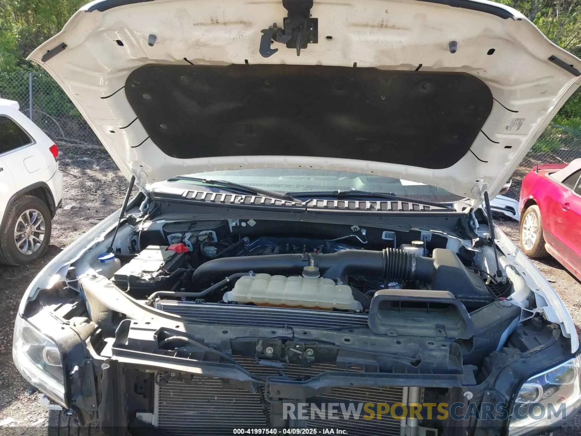 10 fotografías del automóvil dañado 5LMJJ2LG2PEL13918 LINCOLN NAVIGATOR 2023