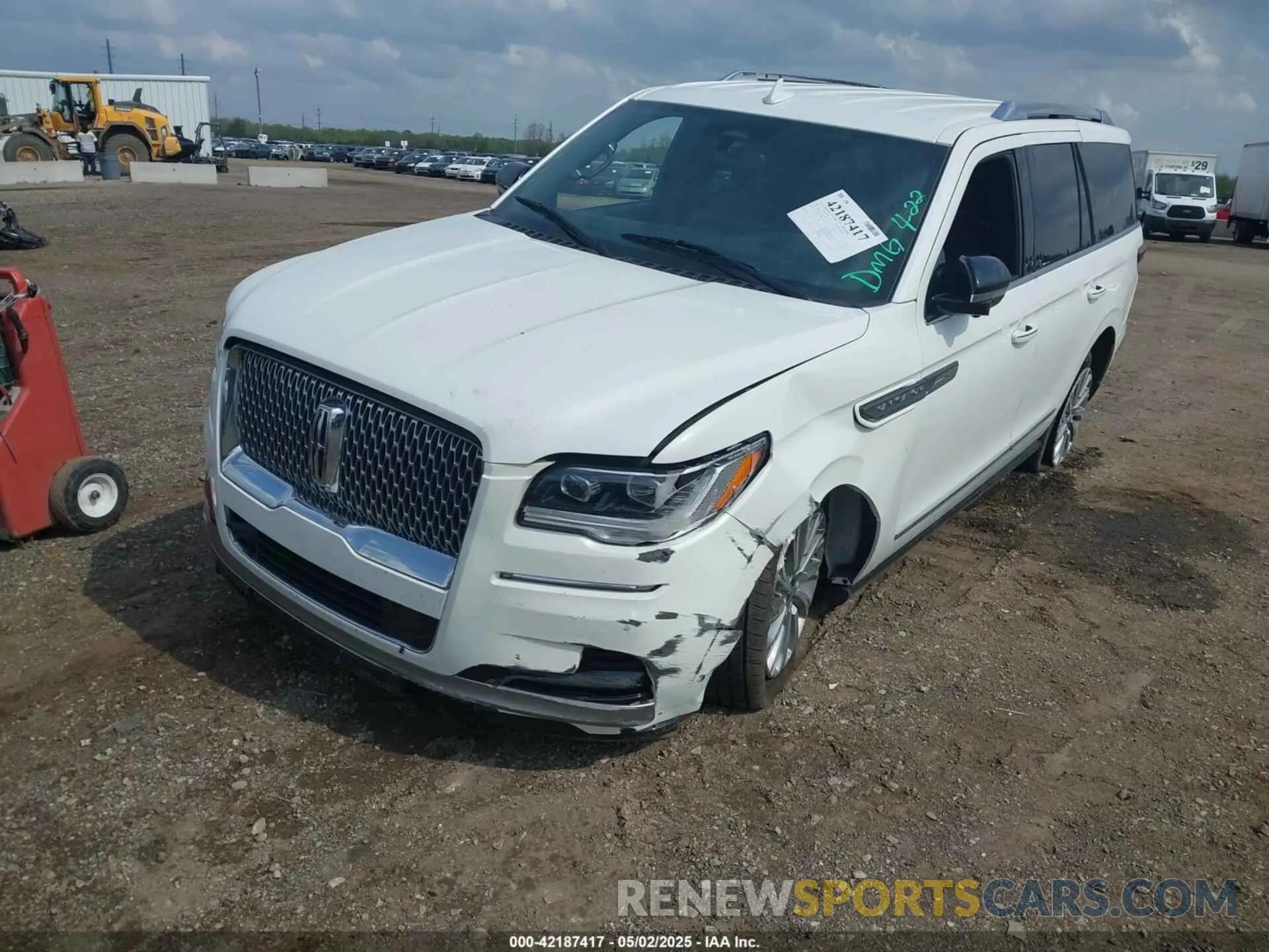 2 fotografías del automóvil dañado 5LMJJ2NGXPEL12884 LINCOLN NAVIGATOR 2023