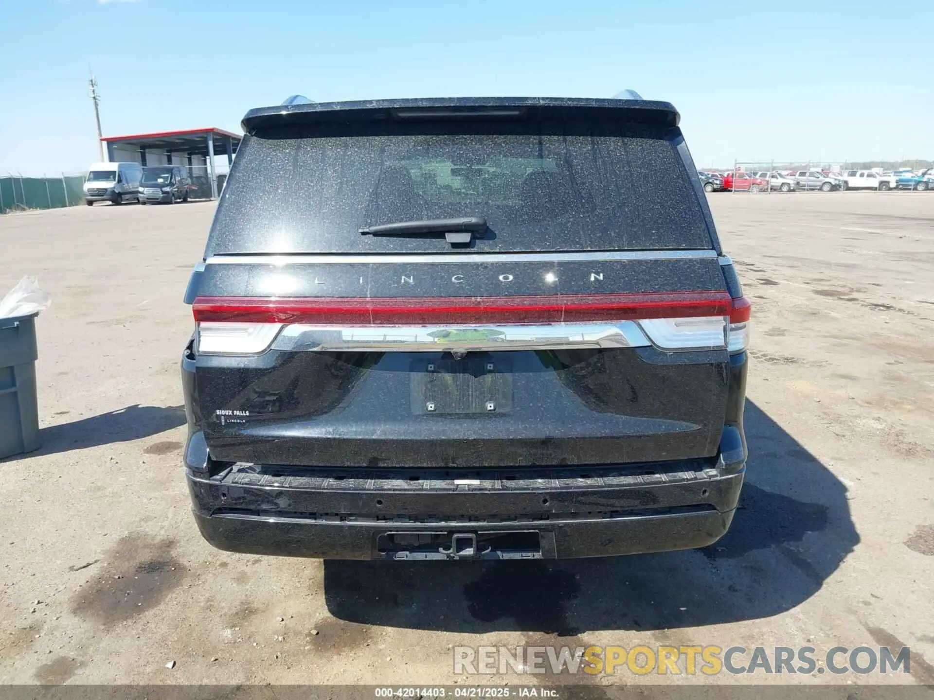 17 fotografías del automóvil dañado 5LMJJ3LG8PEL03450 LINCOLN NAVIGATOR 2023