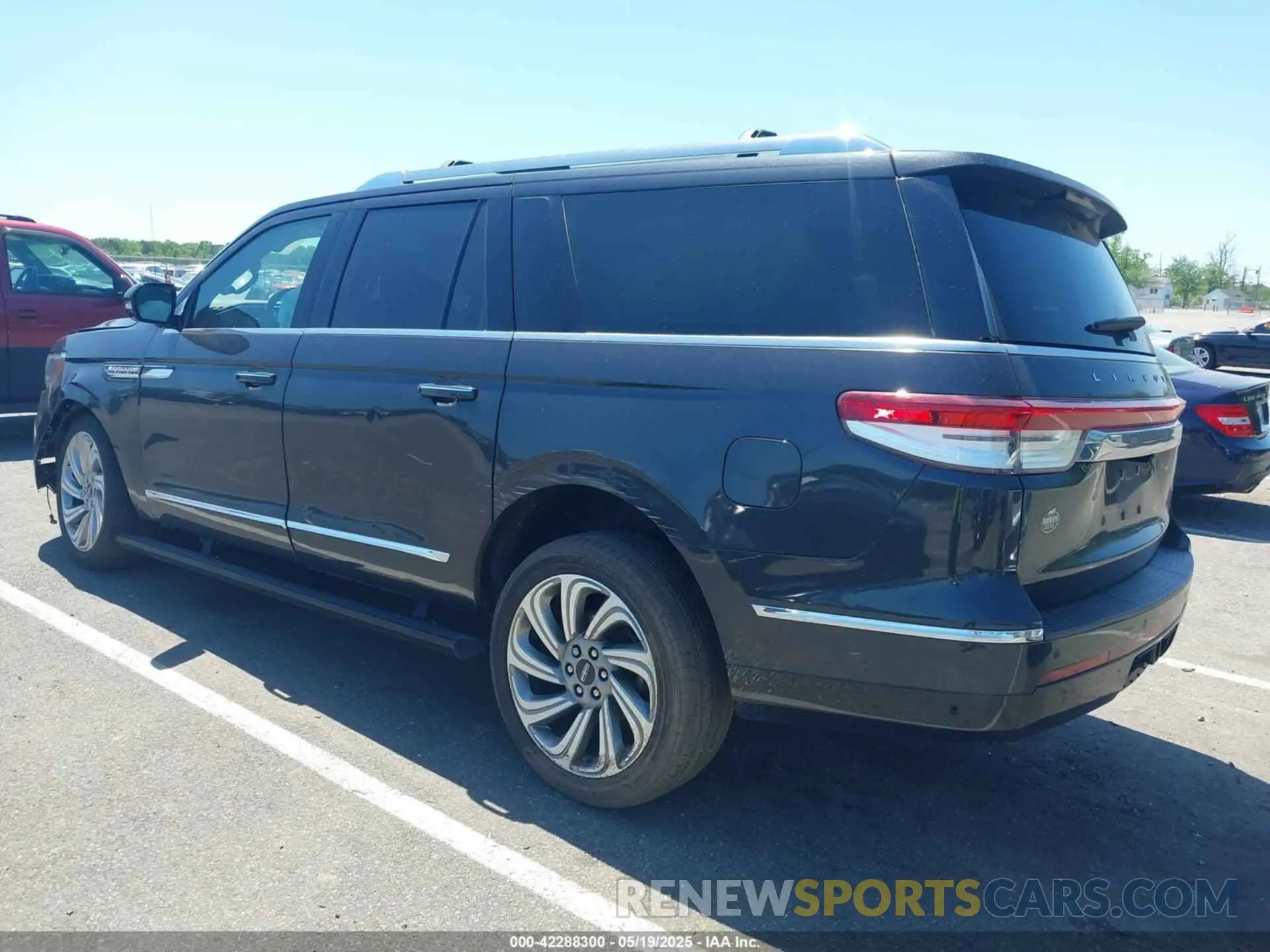 3 fotografías del automóvil dañado 5LMJJ3LG9PEL01903 LINCOLN NAVIGATOR 2023