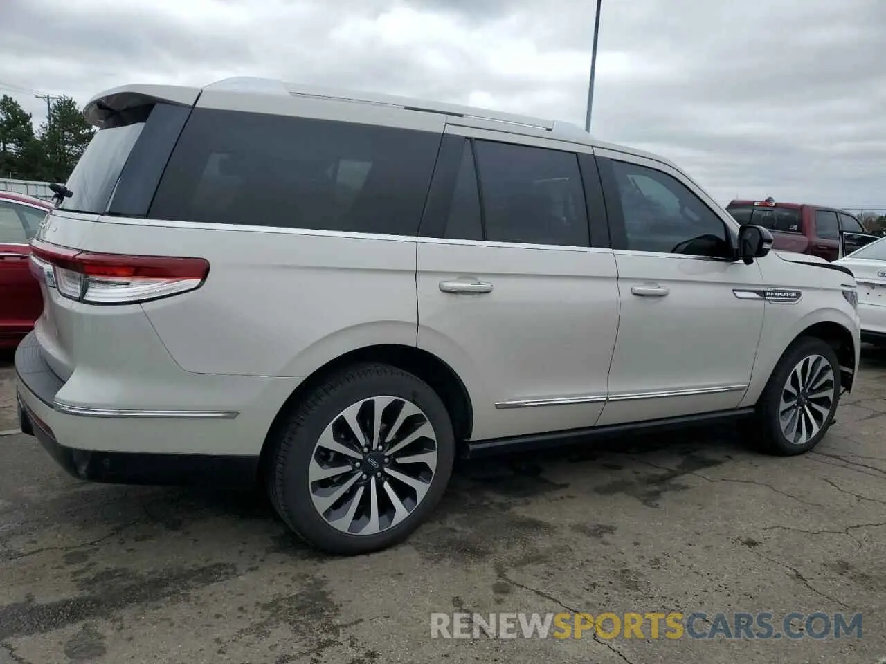 3 fotografías del automóvil dañado 5LMJJ2LG3REL01893 LINCOLN NAVIGATOR 2024