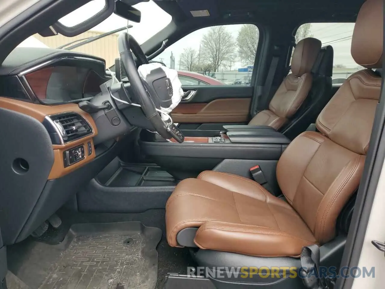 7 fotografías del automóvil dañado 5LMJJ2LG3REL01893 LINCOLN NAVIGATOR 2024