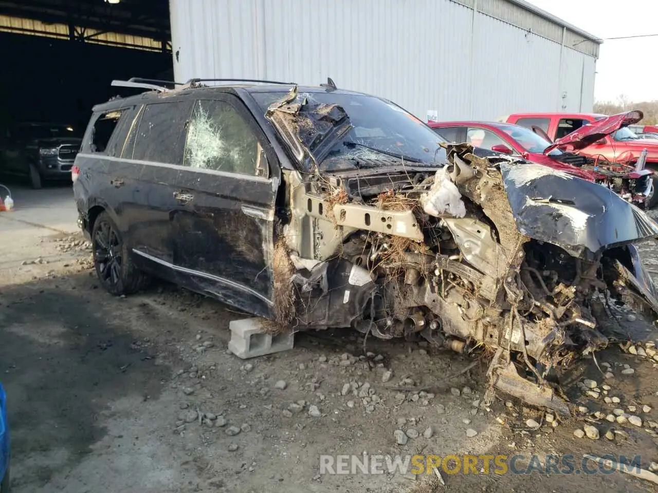 4 fotografías del automóvil dañado 5LMJJ2LG3REL05460 LINCOLN NAVIGATOR 2024