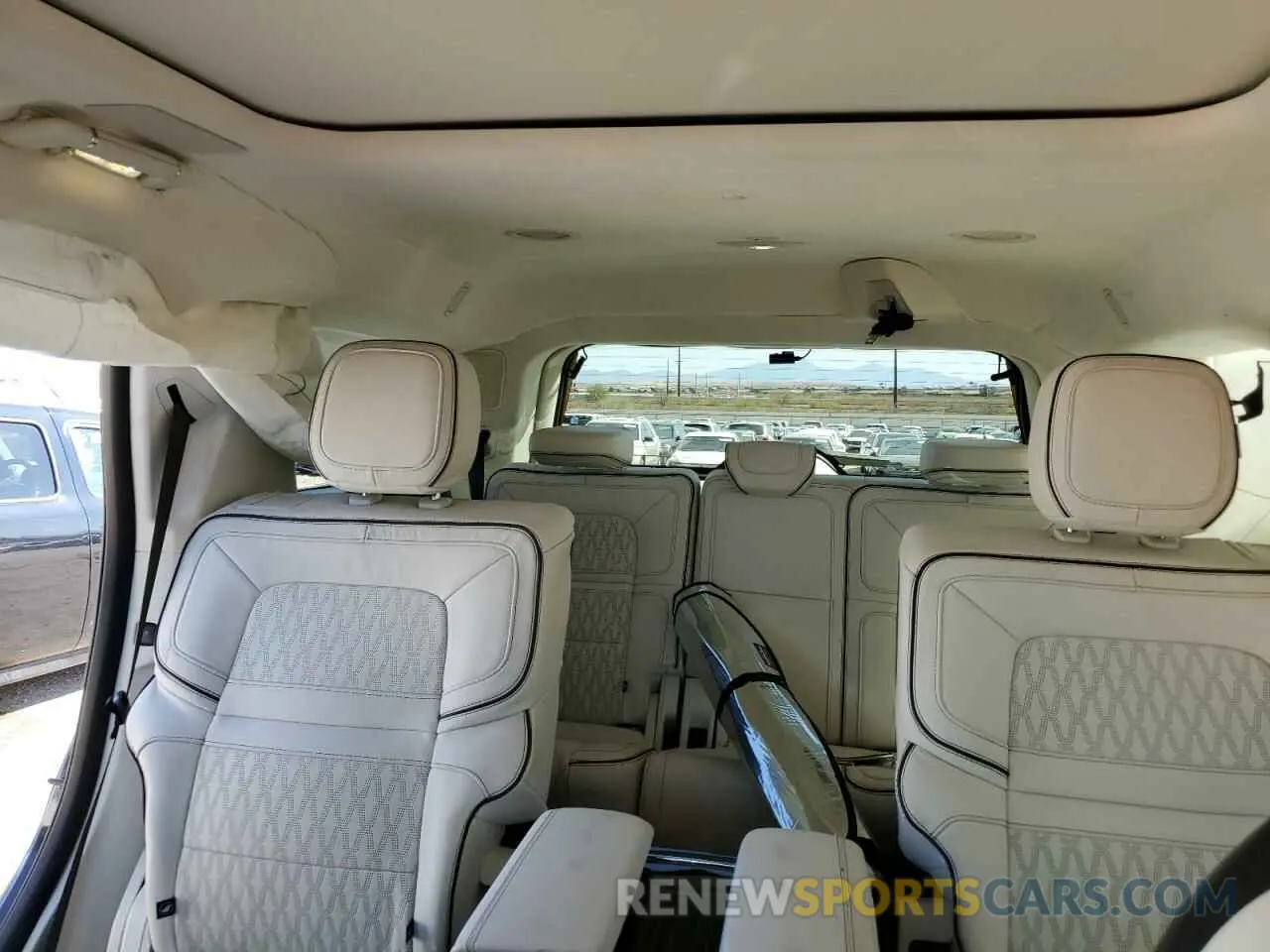 10 fotografías del automóvil dañado 5LMJJ2TG1REL18997 LINCOLN NAVIGATOR 2024
