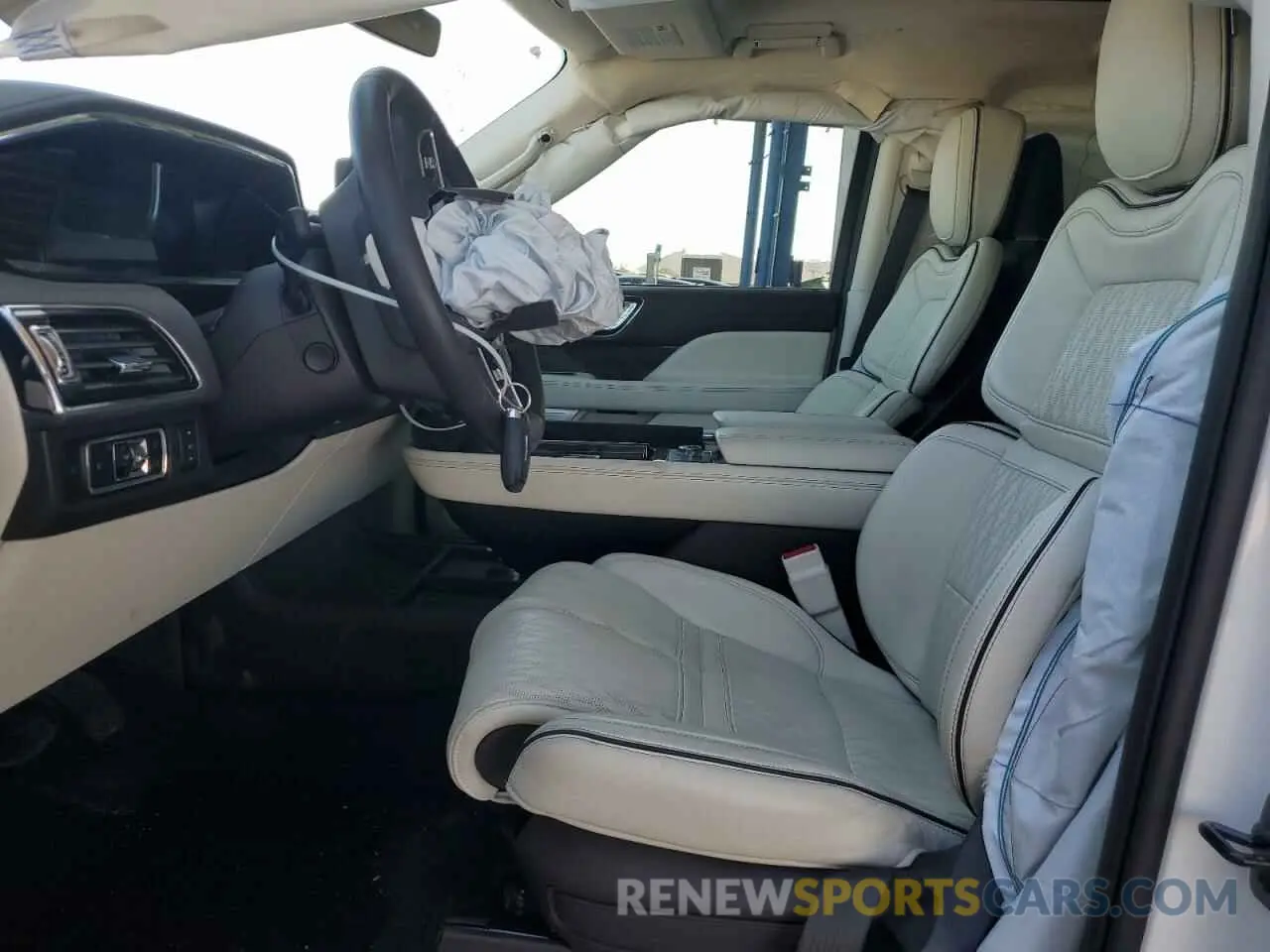7 fotografías del automóvil dañado 5LMJJ2TGXREL10042 LINCOLN NAVIGATOR 2024