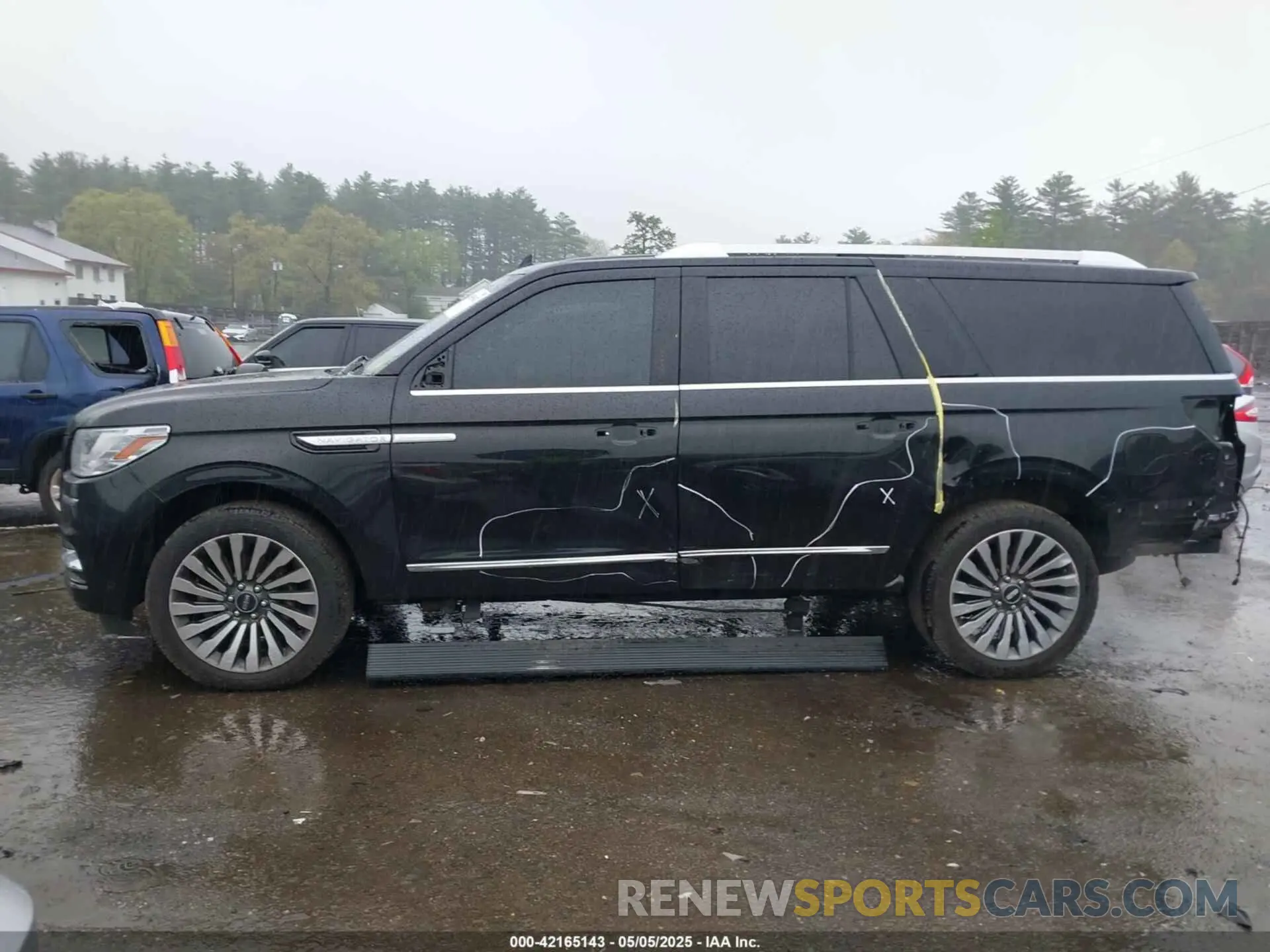 15 fotografías del automóvil dañado 5LMJJ3LT3KEL23451 LINCOLN NAVIGATOR L 2019