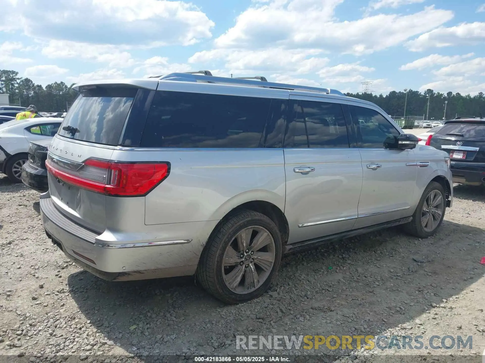 13 fotografías del automóvil dañado 5LMJJ3LT9KEL04872 LINCOLN NAVIGATOR L 2019