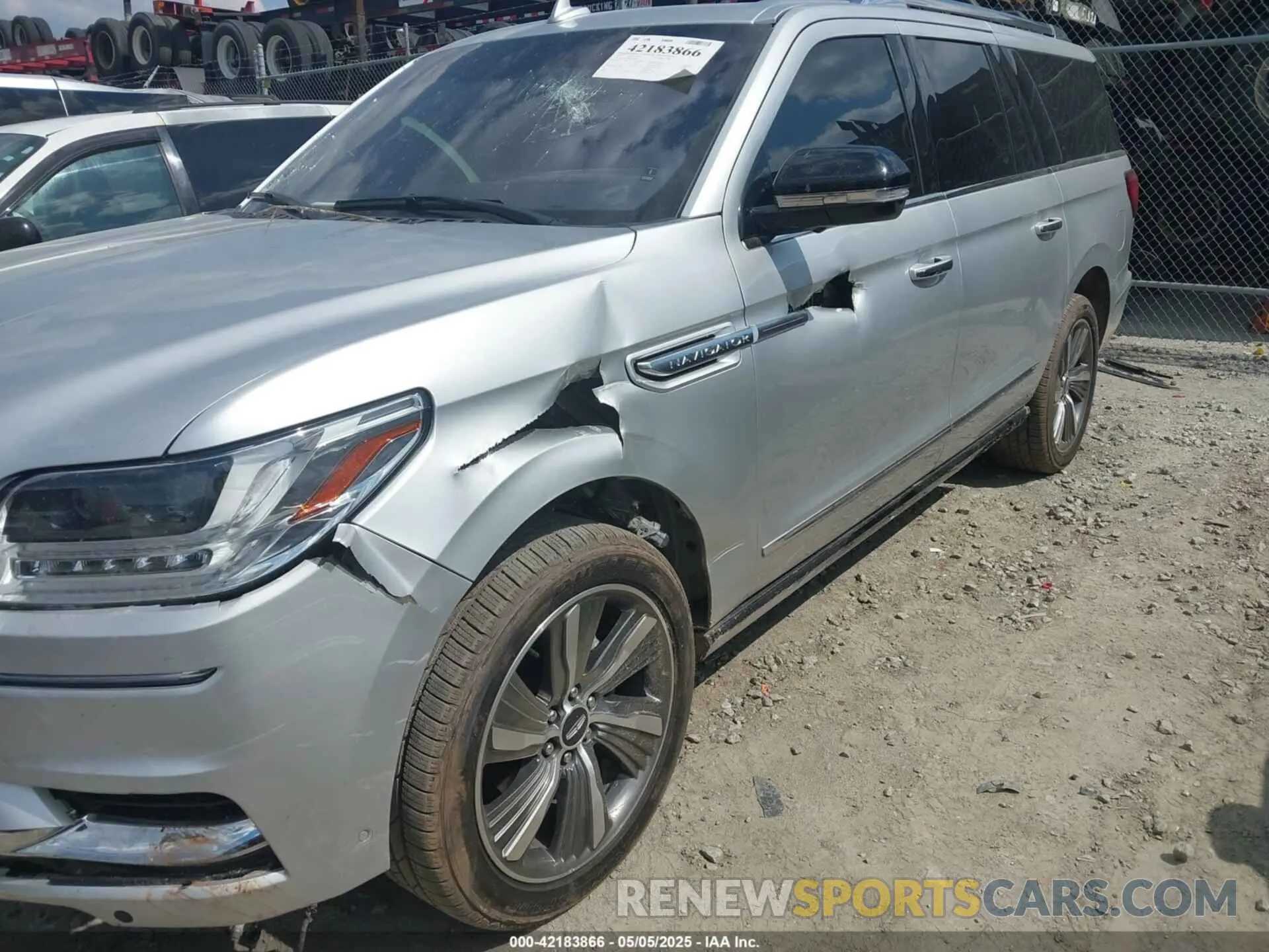 6 fotografías del automóvil dañado 5LMJJ3LT9KEL04872 LINCOLN NAVIGATOR L 2019
