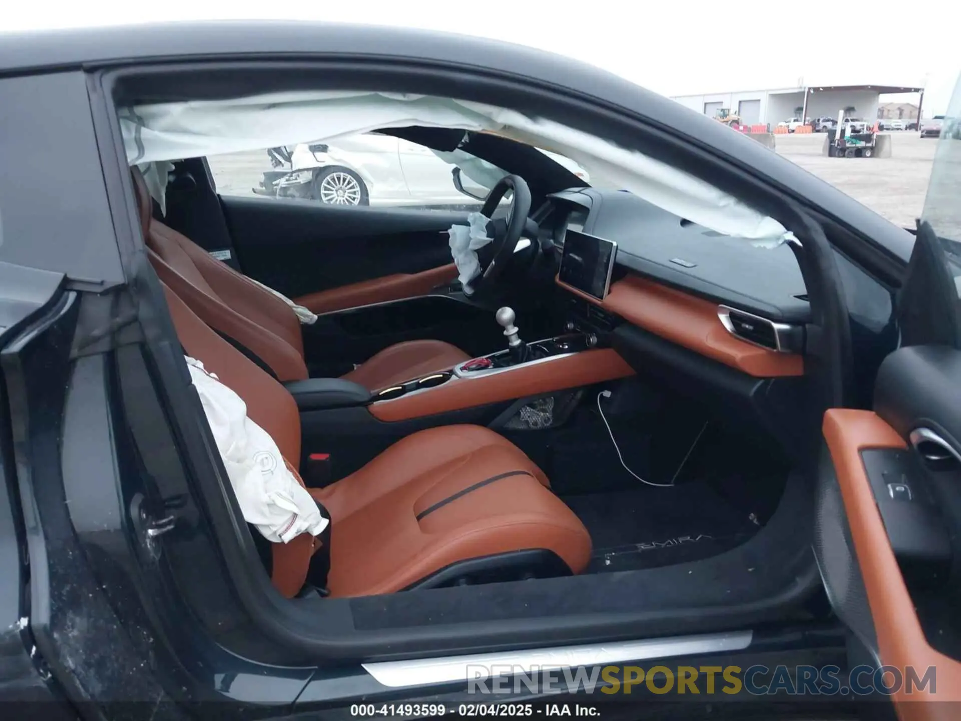 5 fotografías del automóvil dañado SCCLEKAXXRHA12761 LOTUS EMIRA 2024