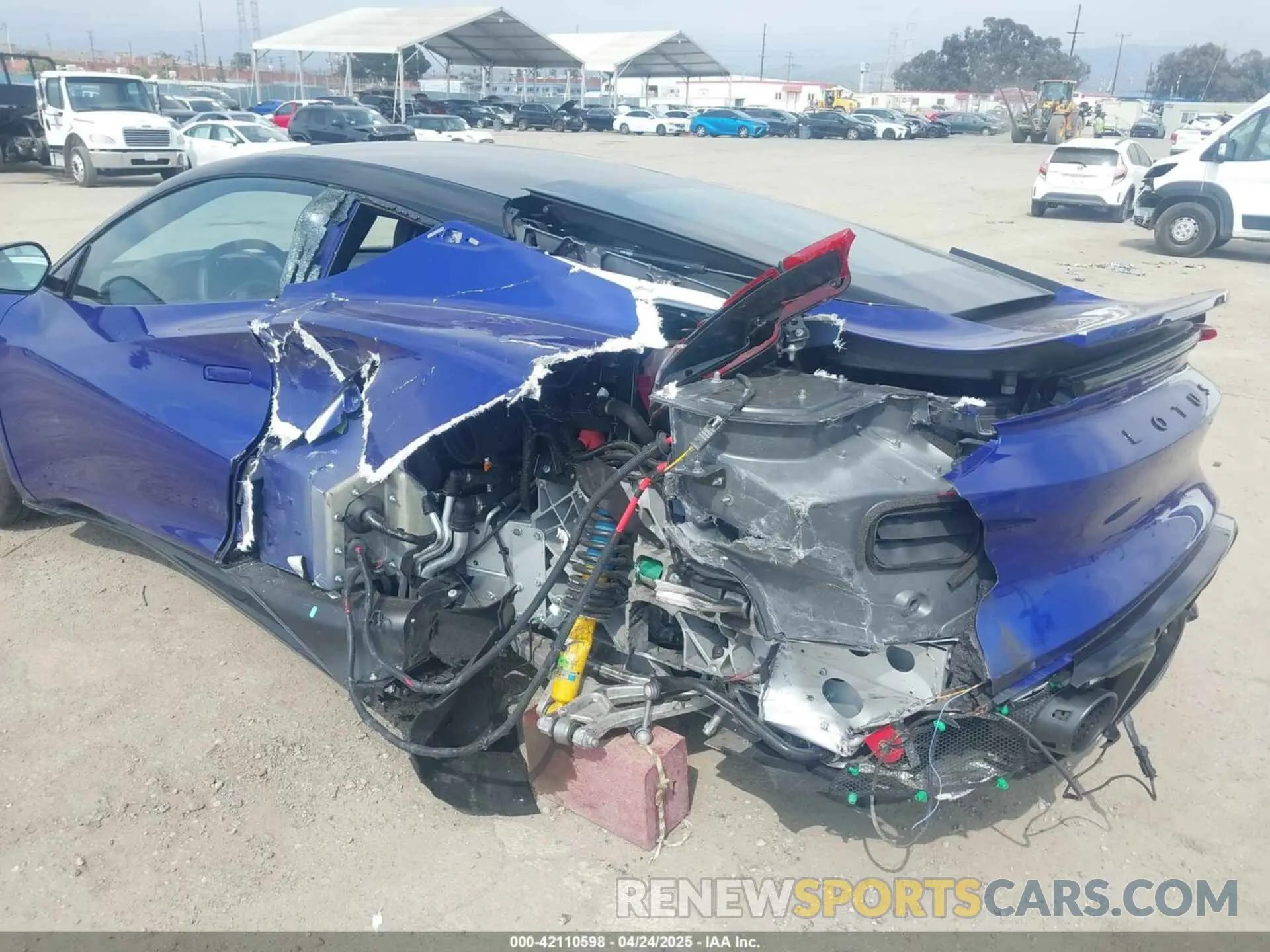 6 fotografías del automóvil dañado SCCLEKMX7RHB45196 LOTUS EMIRA 2024