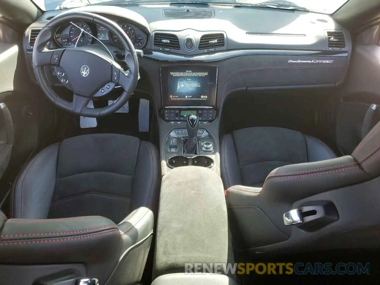 8 fotografías del automóvil dañado ZAM45VMAXK0312263 MASERATI ALL MODELS 2019