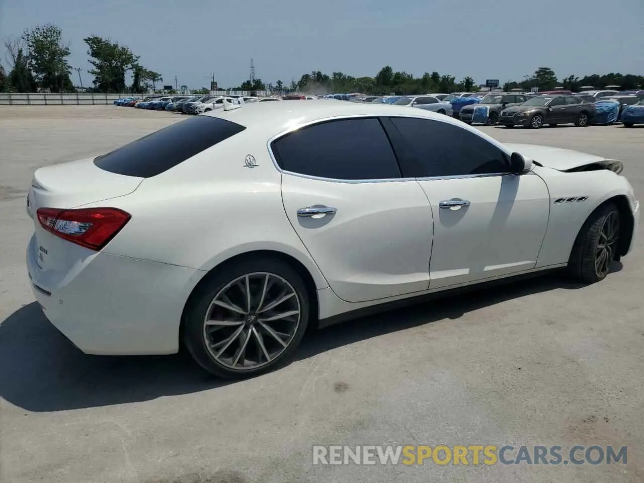3 fotografías del automóvil dañado ZAM57XSA6K1319461 MASERATI ALL MODELS 2019