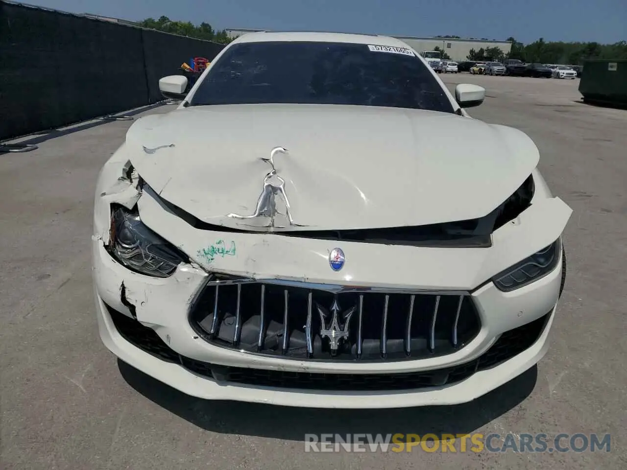 5 fotografías del automóvil dañado ZAM57XSA6K1319461 MASERATI ALL MODELS 2019
