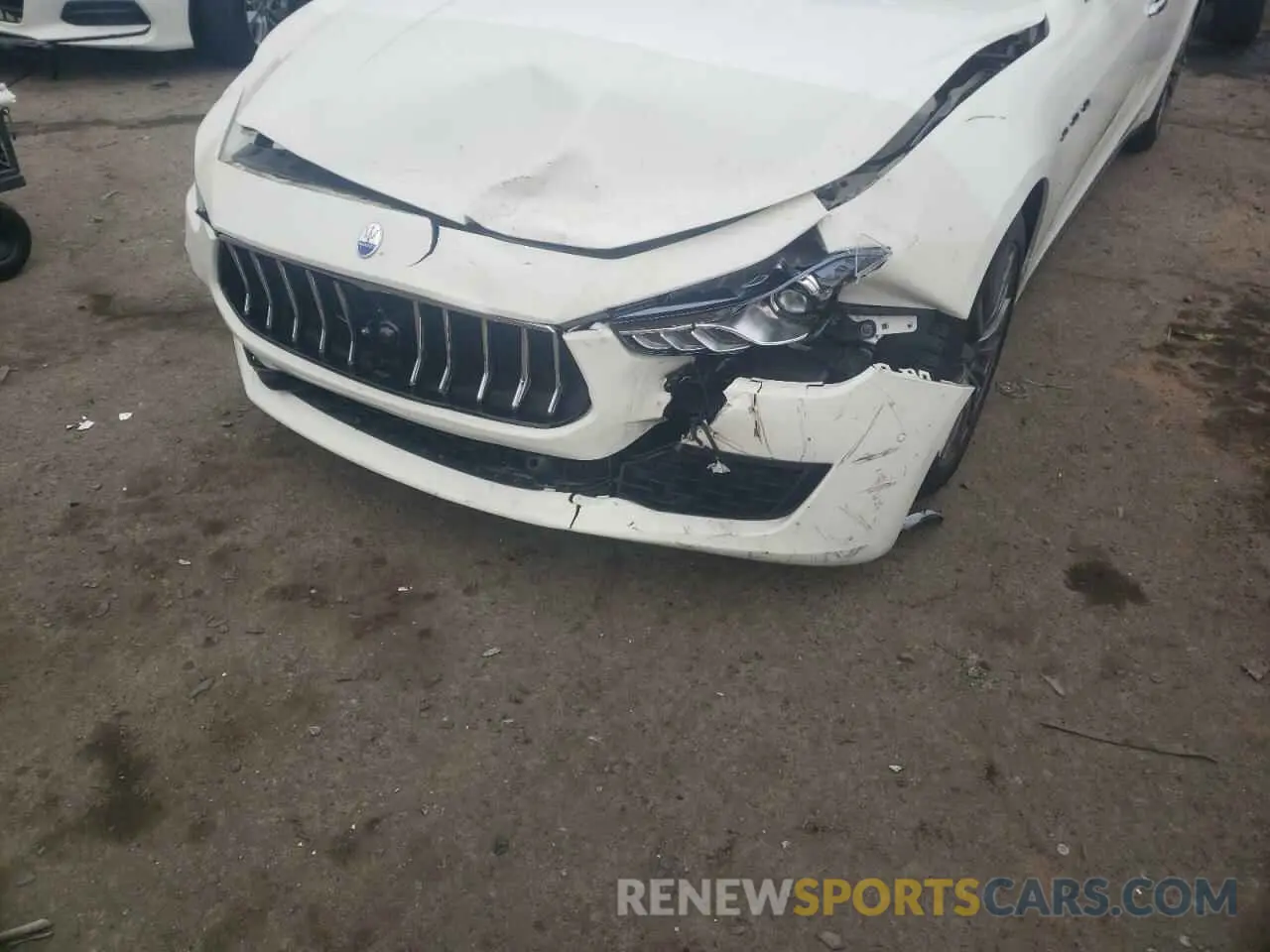 9 fotografías del automóvil dañado ZAM57YTA0K1321551 MASERATI ALL MODELS 2019