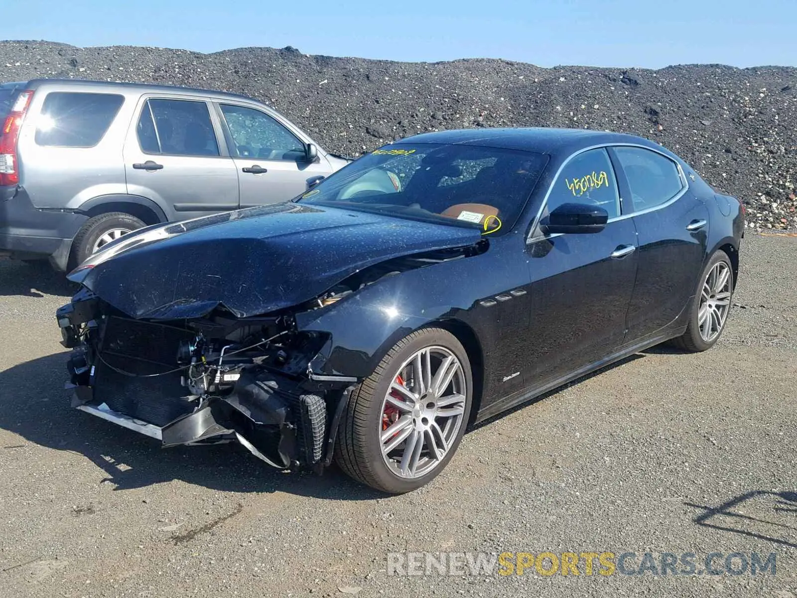 2 fotografías del automóvil dañado ZAM57YTL0K1324905 MASERATI ALL MODELS 2019
