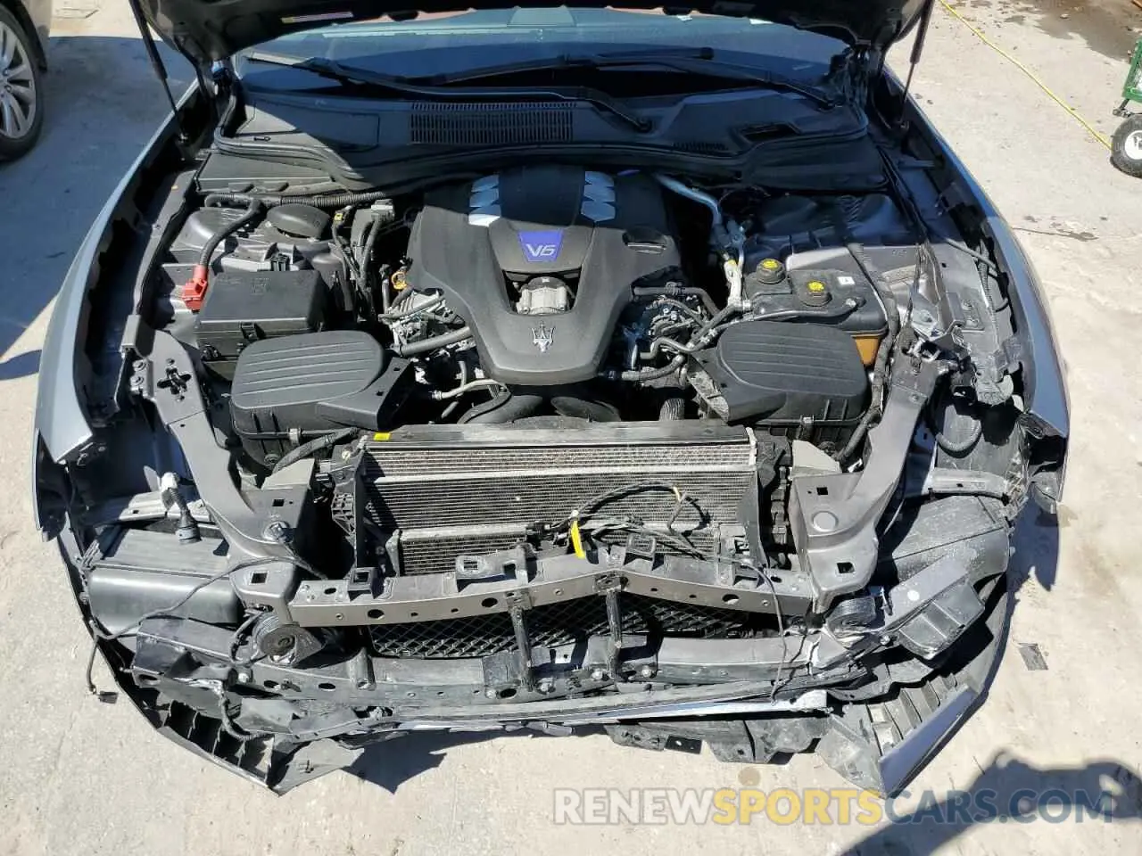 11 fotografías del automóvil dañado ZAM57YTL2K1309855 MASERATI ALL MODELS 2019