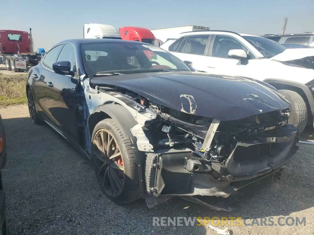 4 fotografías del automóvil dañado ZAM57YTLXK1314852 MASERATI ALL MODELS 2019
