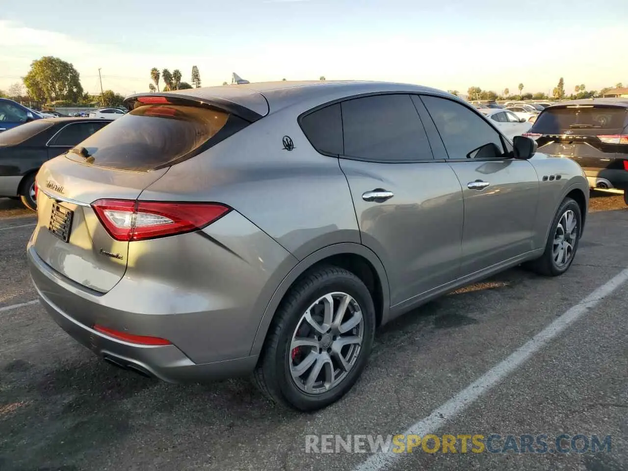3 fotografías del automóvil dañado ZN661XUA3KX322627 MASERATI ALL MODELS 2019
