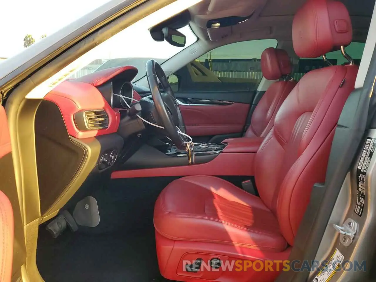 7 fotografías del automóvil dañado ZN661XUA3KX322627 MASERATI ALL MODELS 2019