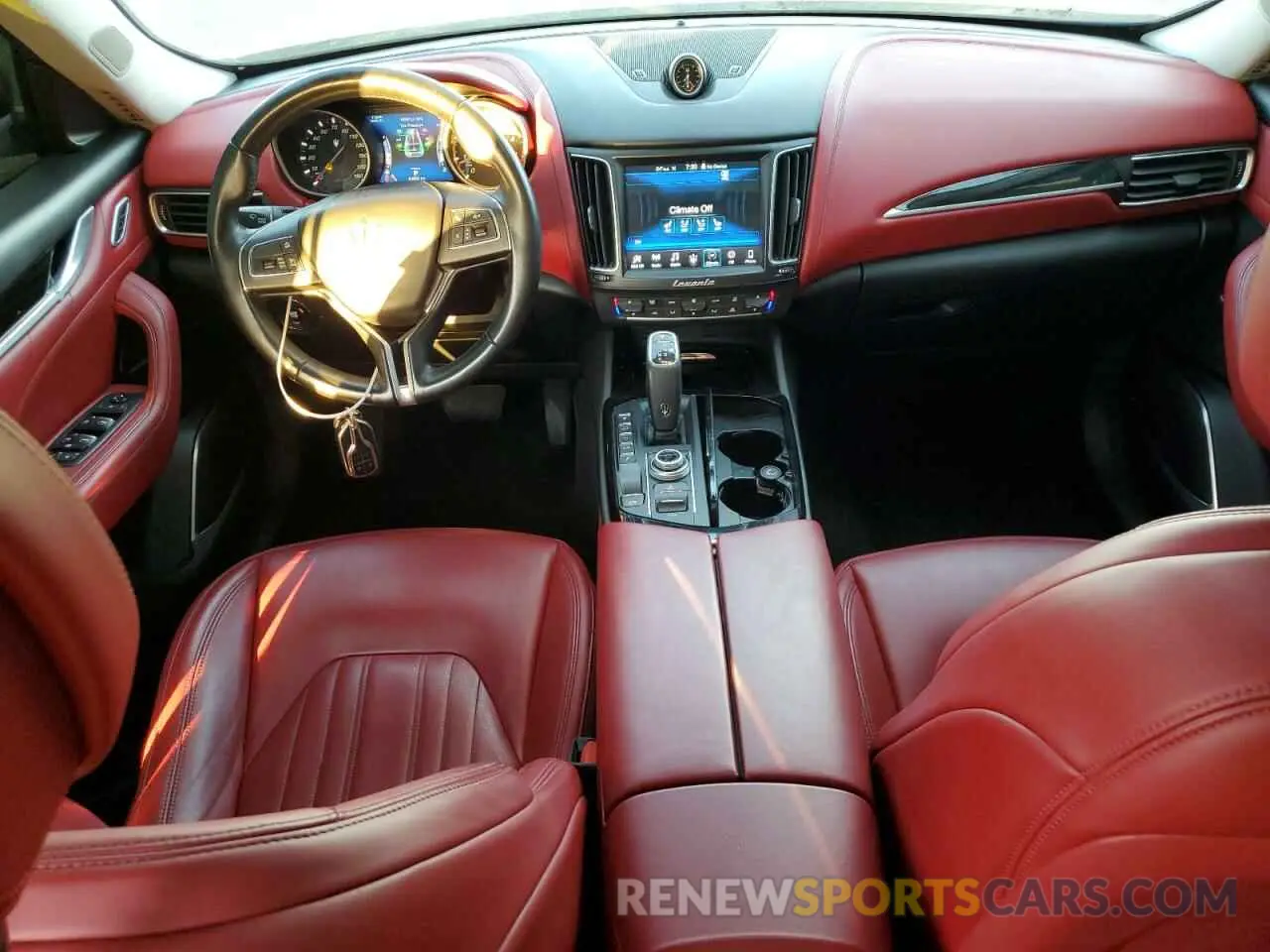 8 fotografías del automóvil dañado ZN661XUA3KX322627 MASERATI ALL MODELS 2019